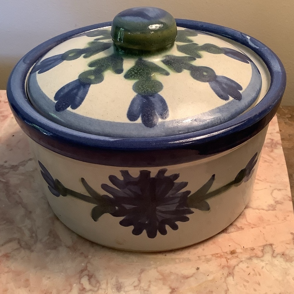 Louisville Stoneware Bachelor Button Butter Tub & Lid Blue White